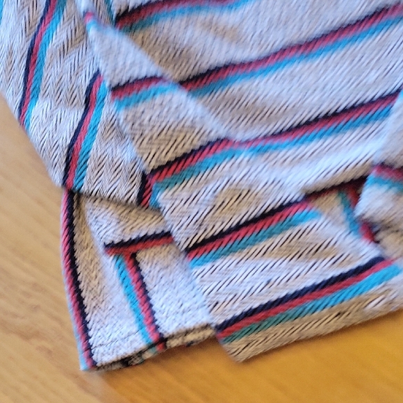 Striped Hooded Drug Rug - Picture 4 of 5